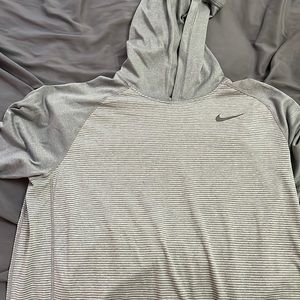 Mens Nike long sleeve dri fit with hoodie